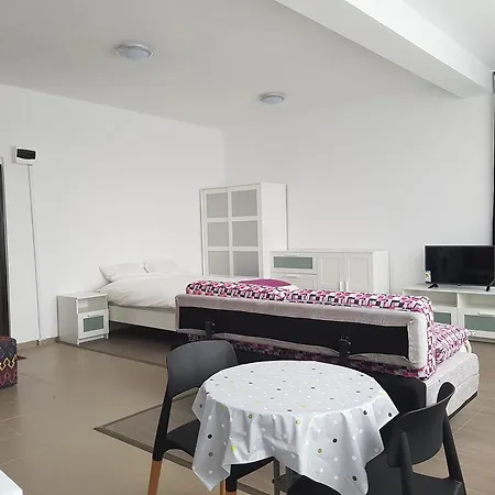 Uverturii Studio Bukarest