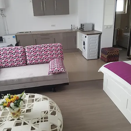 Uverturii Studio Apartman Bukarest
